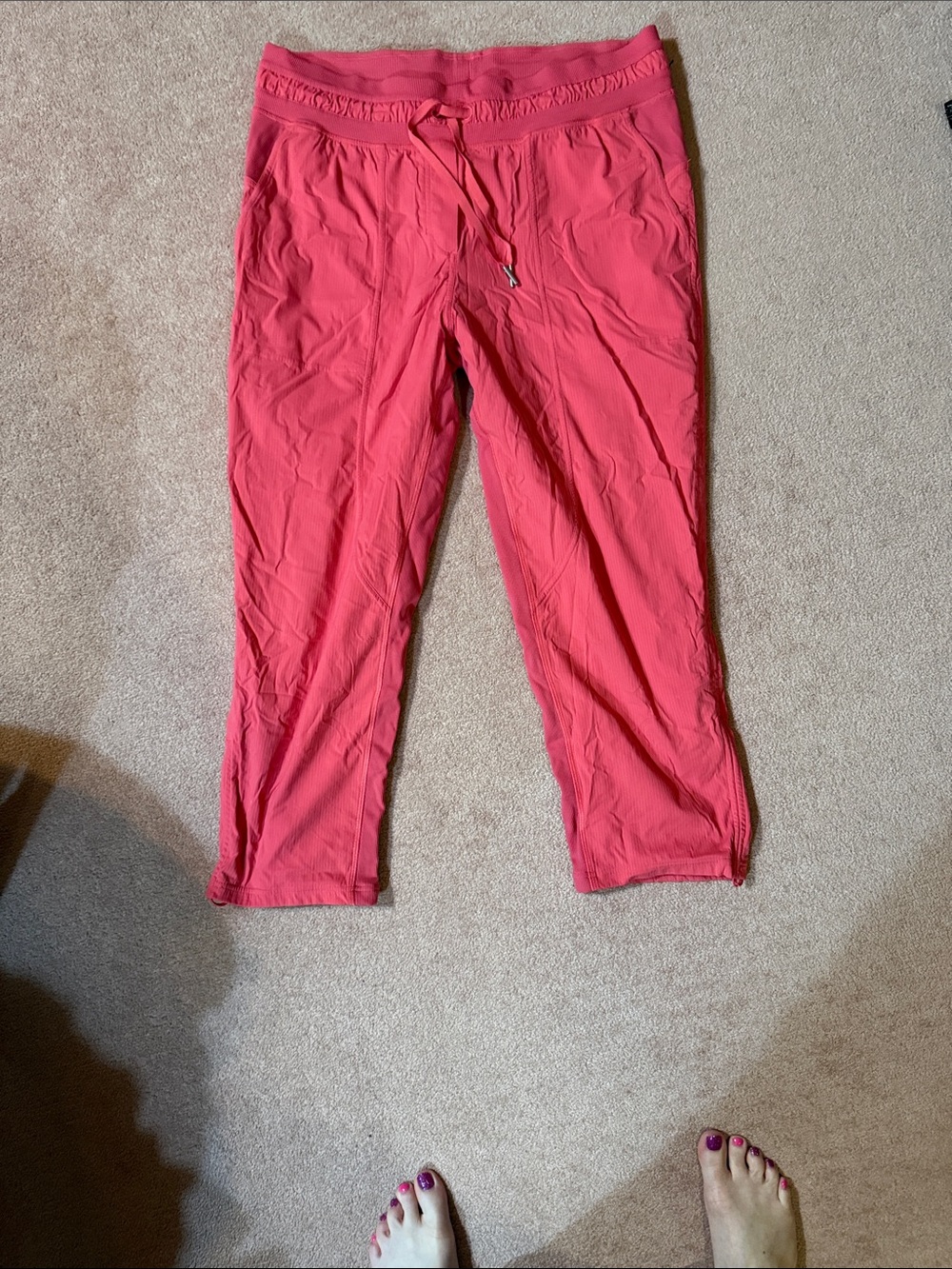 Lululemon Dance studio Coral Drawstring Active Capri Pants
